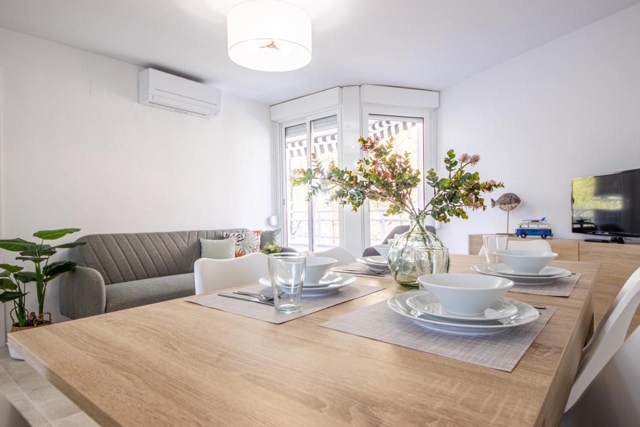 Boooom!!! Apartment With Swimming Pool 萨洛 外观 照片